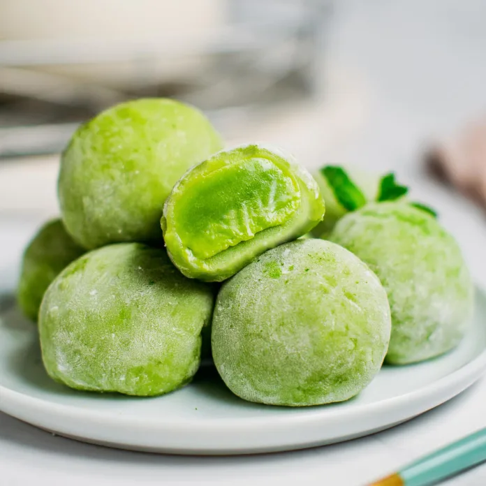 Matcha Mochi: Hoà Quyện Đậu Xanh Nồng Nàn với Vị Trà Xanh Tinh Tế